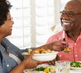 Alimentação para idosos | Dicas e curiosidades sobre o assunto