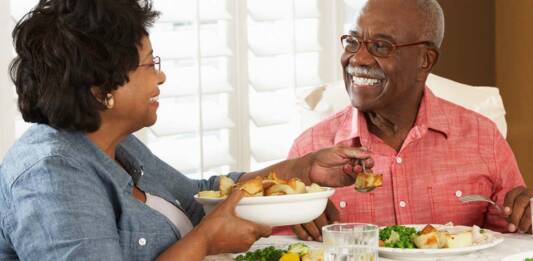 Alimentação para idosos | Dicas e curiosidades sobre o assunto