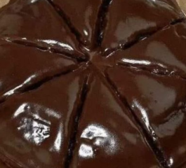 Como Fazer um Bolo de Chocolate Cremoso e Irresistível