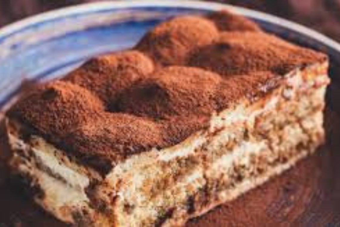 Tiramisu Tradicional: A Combinação Perfeita de Café, Queijo Mascarpone e Biscoitos