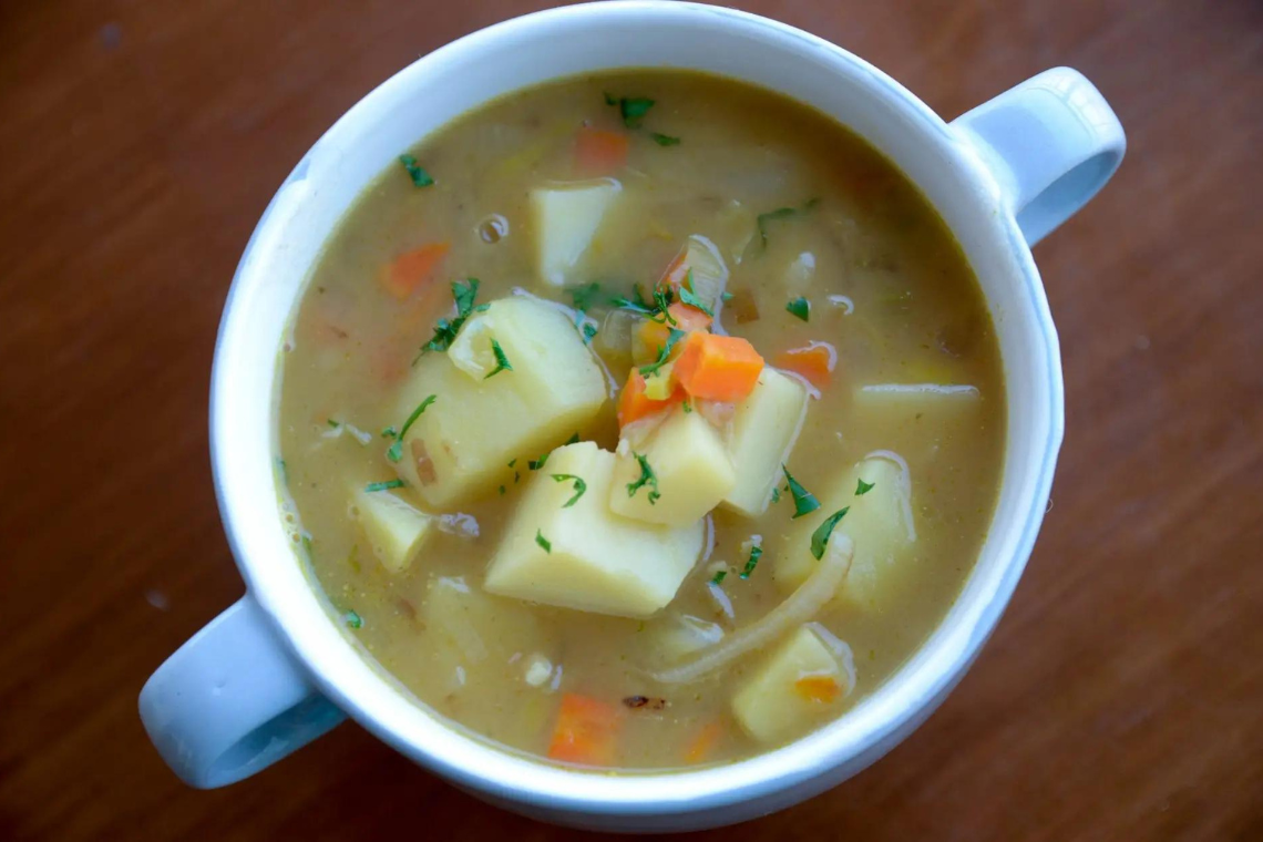 Sopa Cremosa de Batata: Conforto e Sabor em Cada Colherada