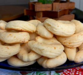 BISCOITOS DE QUEIJO DE LIQUIDIFICADOR: Receita Prática e Irresistível