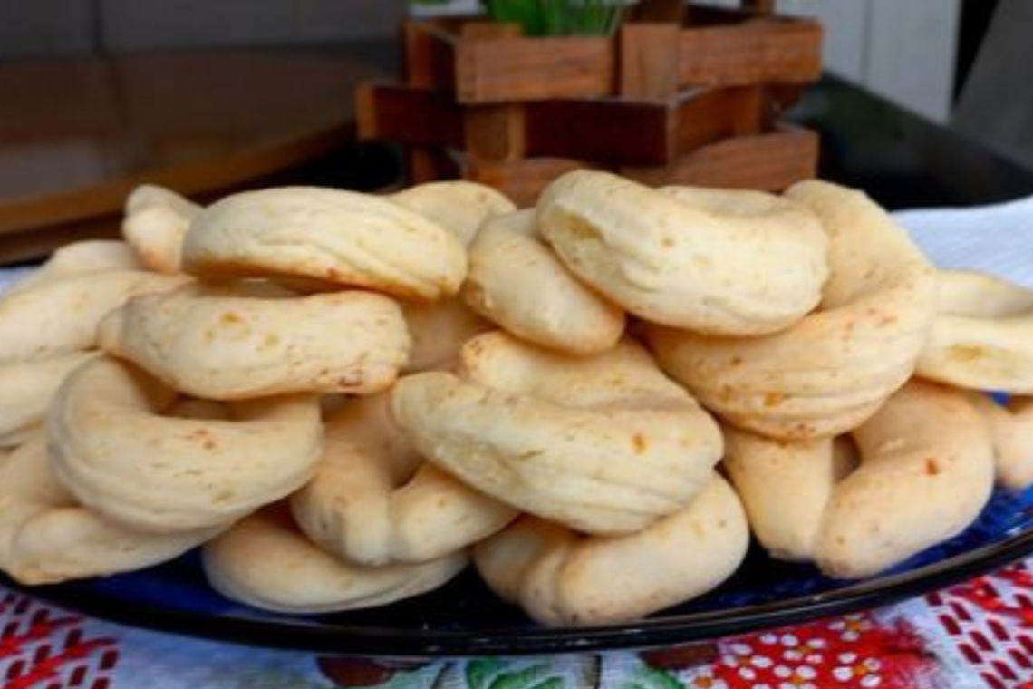 BISCOITOS DE QUEIJO DE LIQUIDIFICADOR: Receita Prática e Irresistível