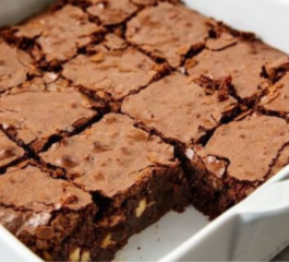 BROWNIE SEM FARINHA: Uma Delícia Simples e Saudável