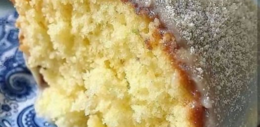 Bolo de Coco Cremoso de Liquidificador: Uma Delícia Prática e Irresistível