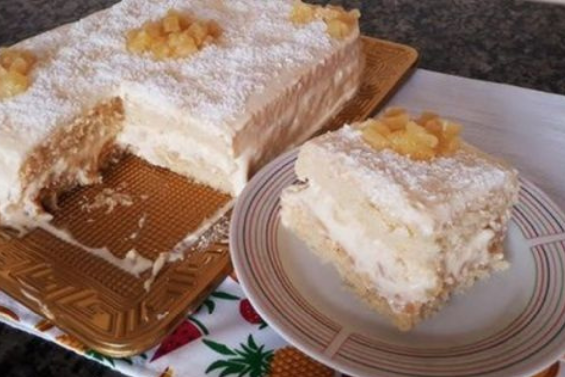 TORTA GELADA DE ABACAXI CREMOSA: A RECEITA PERFEITA PARA REFRESCAR E SURPREENDER